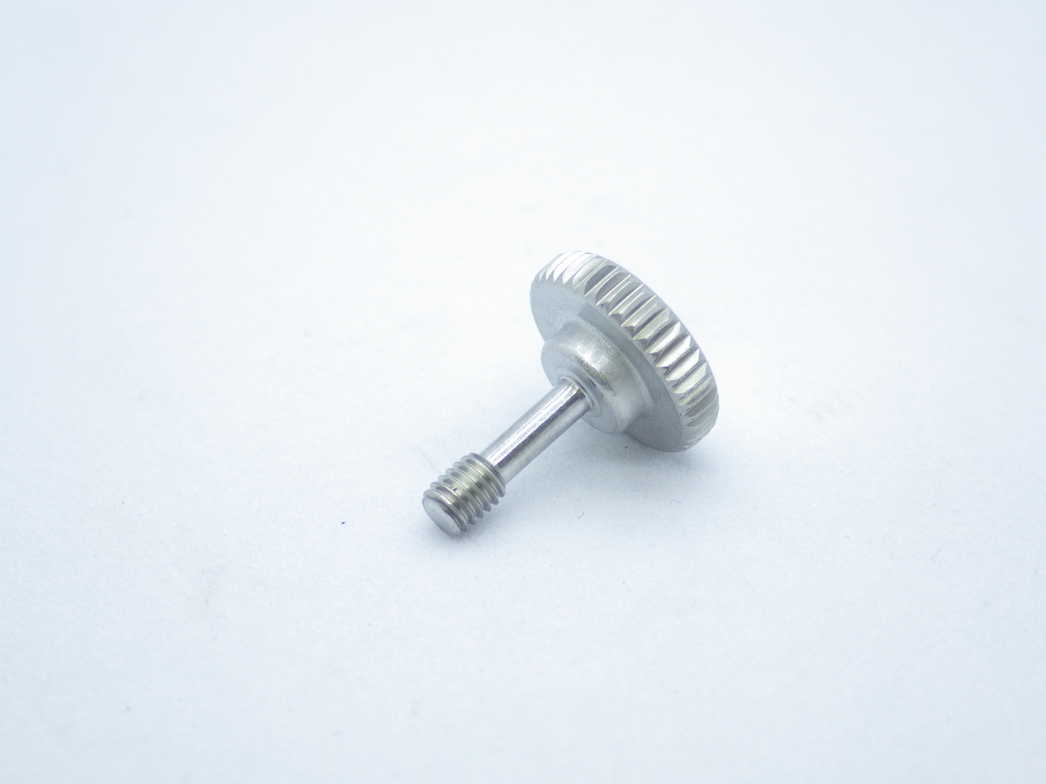 ローレット付き脱落防止ネジM3×10,S=4